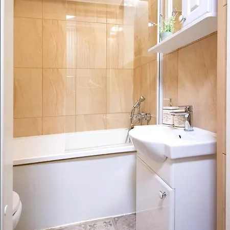Апартаменты Cozy 2-bedroom Next To Viru Centre